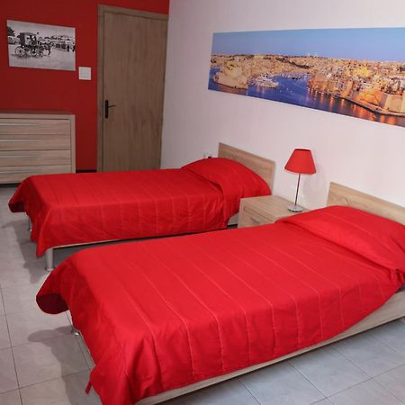 Very Bright Well Kept Apartment Marsaskala Eksteriør billede